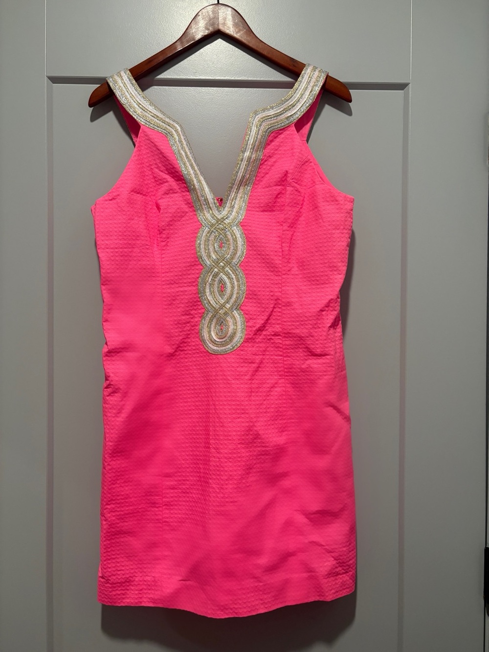 Lilly Pulitzer Hot Pink with gold & silver detailing. NWT size 10